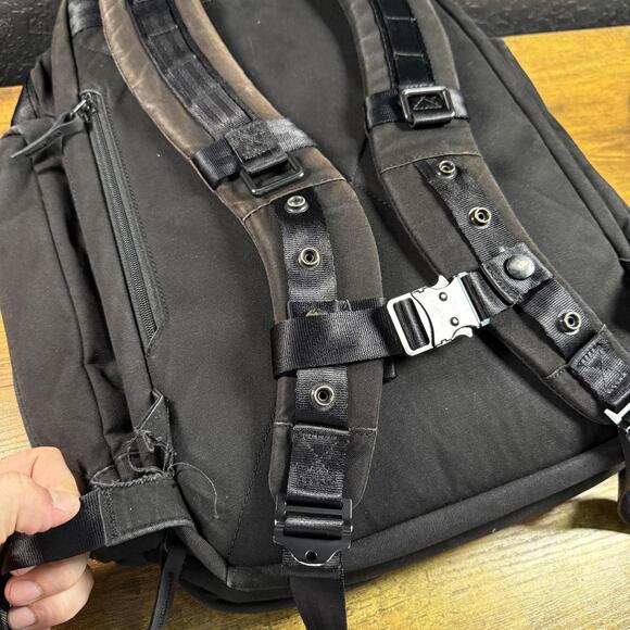 Under Armour Project Rock Tactical Pro Series Duffle Backpack Travel Bag - Picture 9 of 9